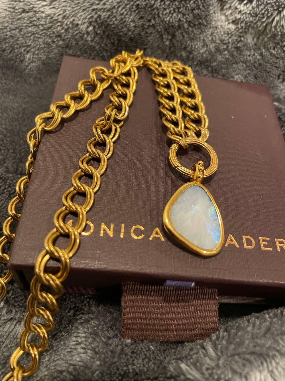 Monica Vinader - Groove Curb Chain w / Deia Moonstone Pendant
